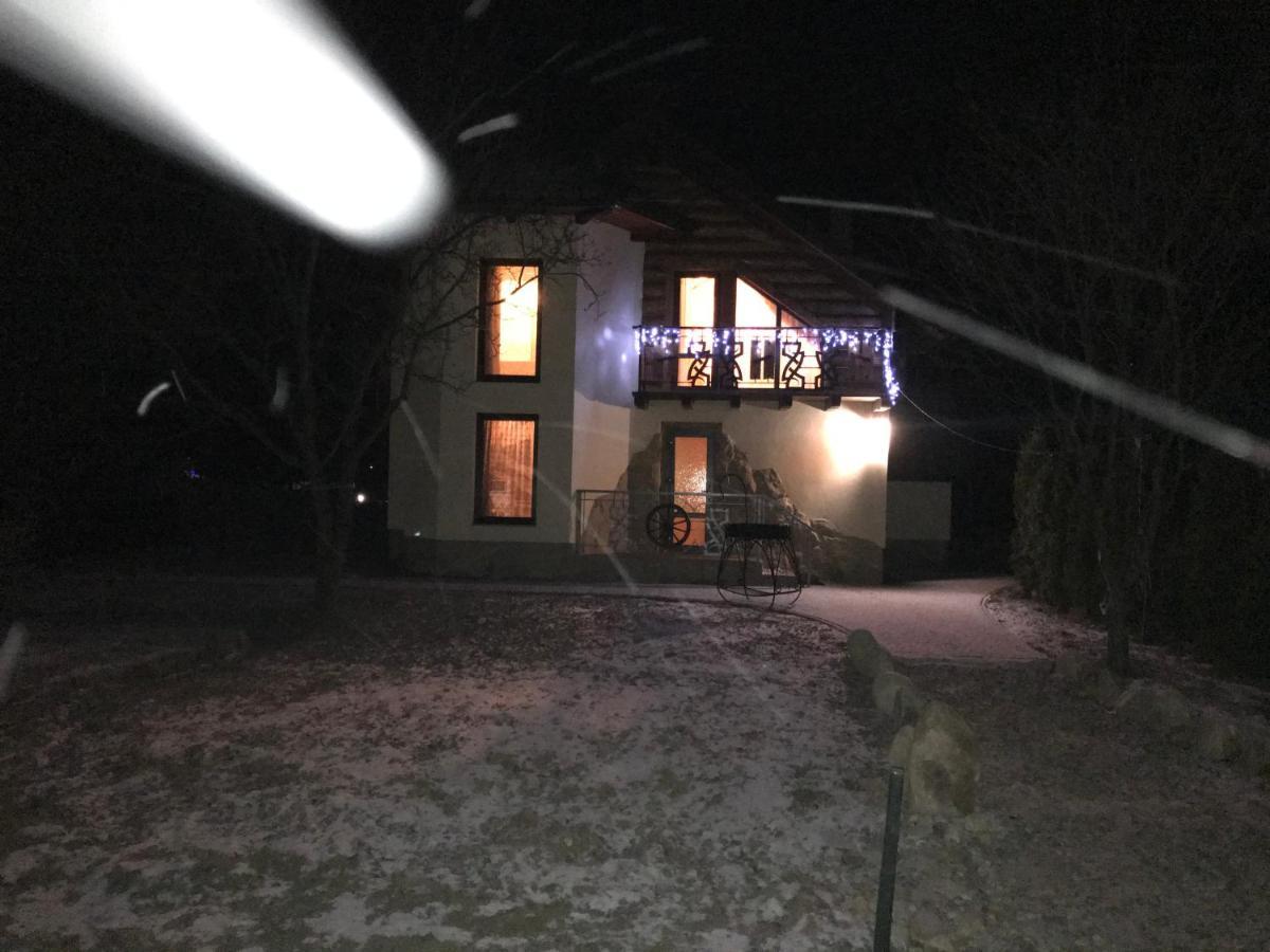 Villa Цісарка à Mykulychyn Extérieur photo